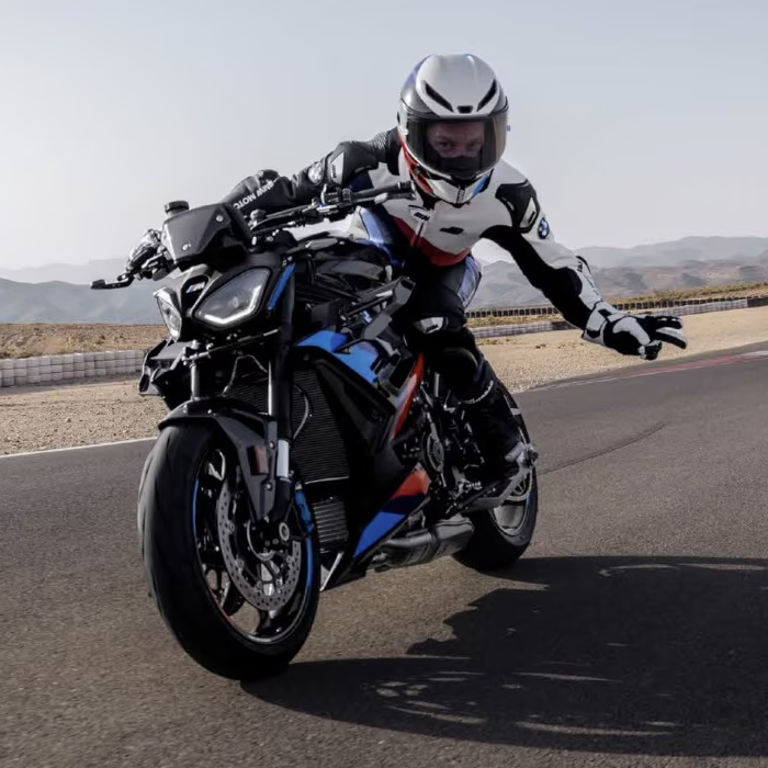 M 1000 R 新車購入特典